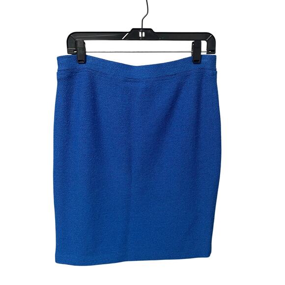St. John Collection by Marie Gray Santana Knit Knee Skirt Light Blue 6 AS IS - Picture 2 of 5